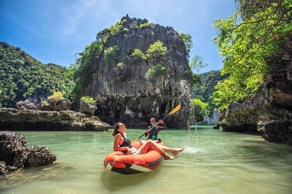 Sea Canoeing Hong Island